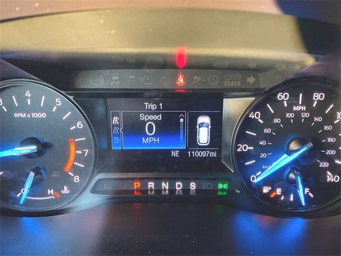 Used 2019 Ford Explorer XLT image 12