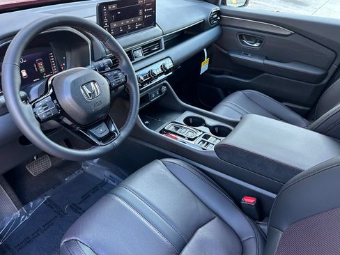 New 2026 Honda Pilot Black Edition image 9