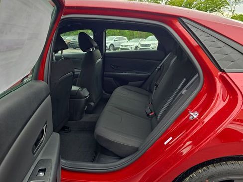 New 2025 Hyundai Elantra SEL image 22