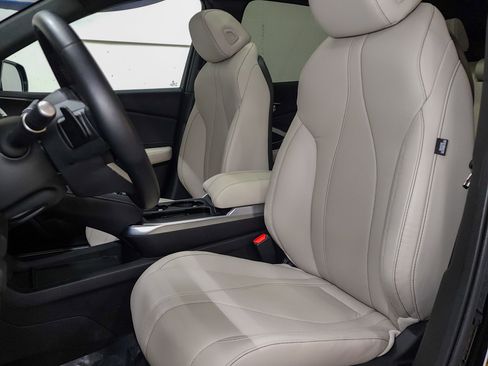 Used 2025 Acura RDX SH-AWD image 41