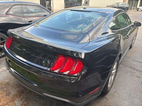 Used 2020 Ford Mustang Coupe RWD image 4