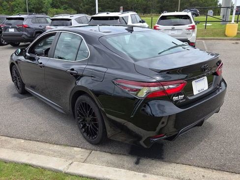 Used 2023 Toyota Camry SE FWD image 10