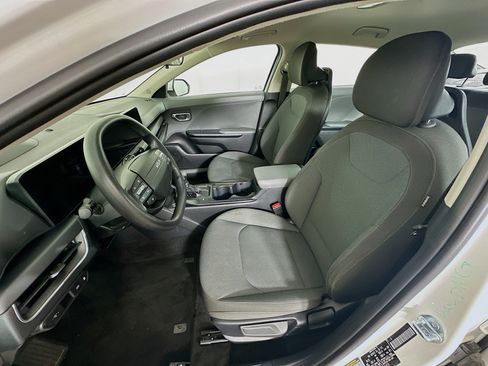 Used 2025 Kia K4 FWD image 13
