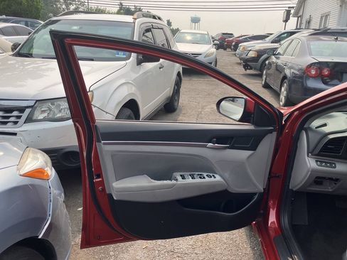 Used 2019 Hyundai Elantra SEL FWD image 23