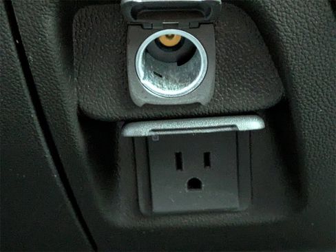 Used 2018 Chevrolet Silverado 1500 LT w/ All Star Edition image 21