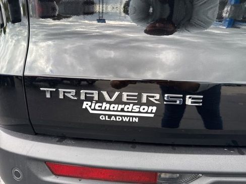 New 2026 Chevrolet Traverse LT w/ LPO, Floor Liner Package FWD image 16