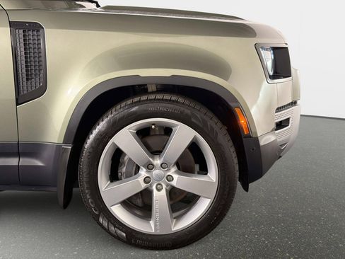 Used 2024 Land Rover Defender 110 S image 20