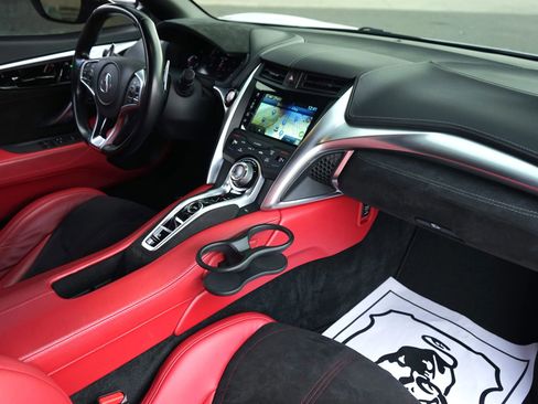 Used 2020 Acura NSX image 32