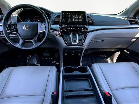 Used 2024 Honda Odyssey Touring image 8
