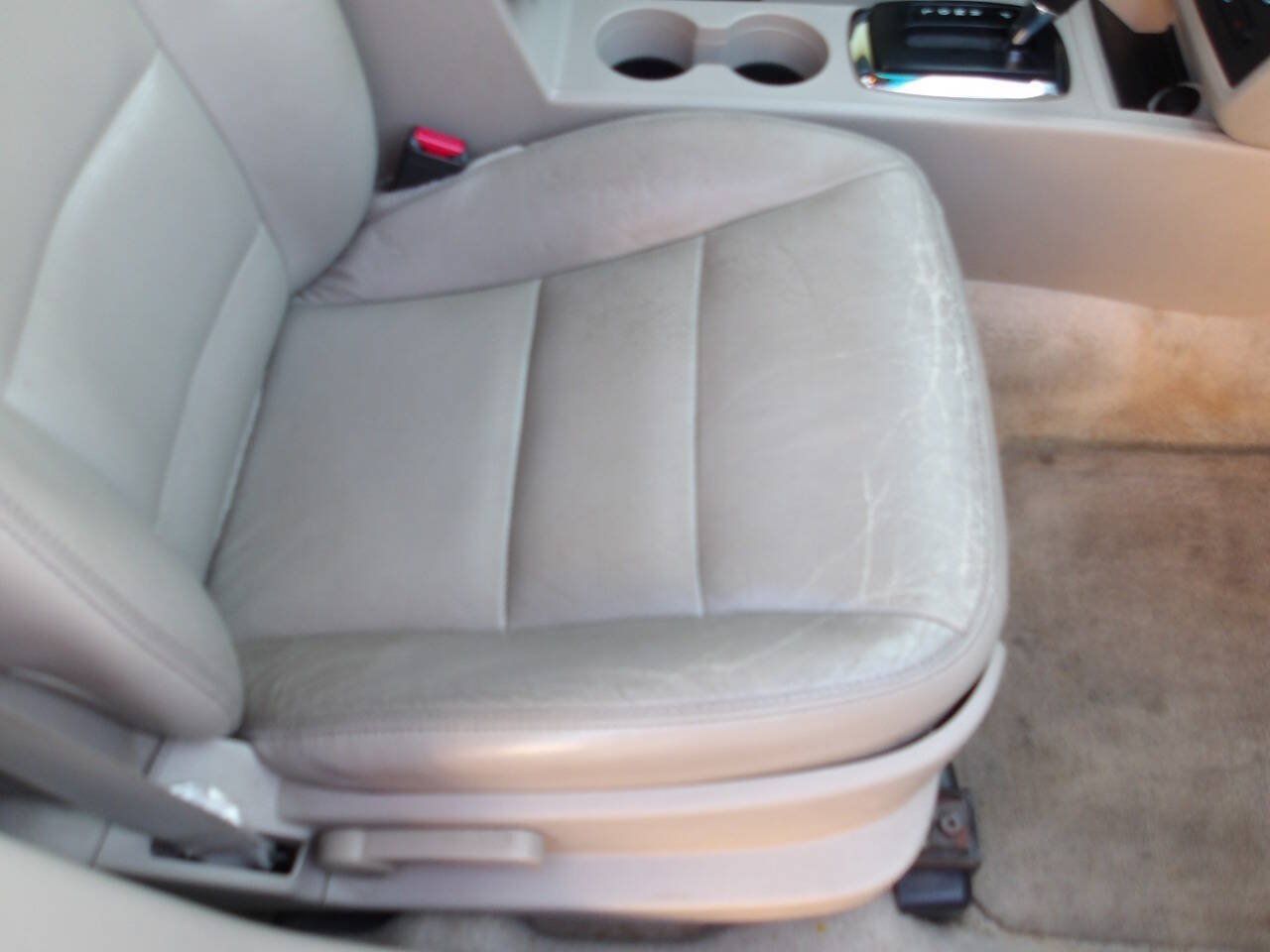 Used 2008 Ford Fusion SEL FWD image 25