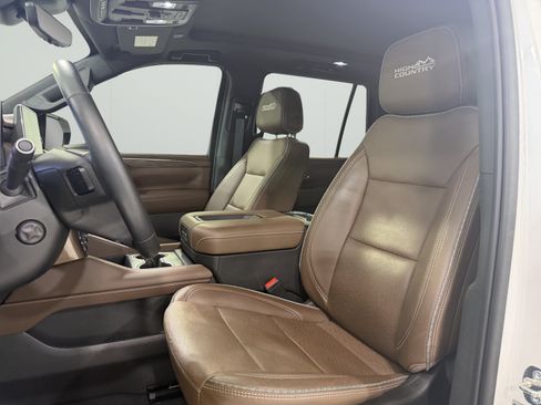 Used 2023 Chevrolet Tahoe High Country w/ LPO, Illumination Package AWD/4WD image 11