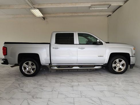 Used 2017 Chevrolet Silverado 1500 LT w/ Texas Edition RWD image 4