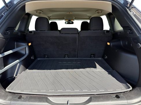 Used 2015 Jeep Cherokee Latitude FWD image 17