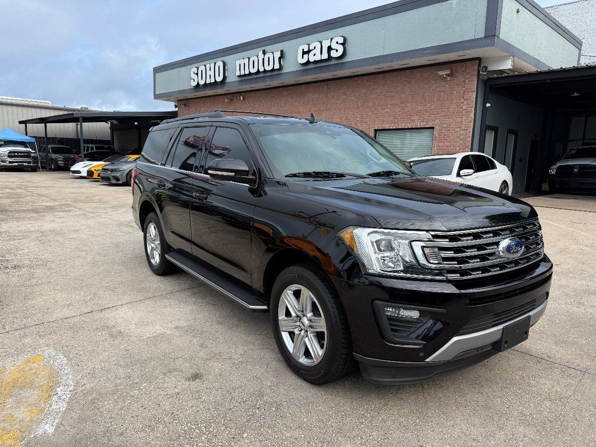 Used 2019 Ford Expedition XLT w/ Equipment Group 202A RWD image 2