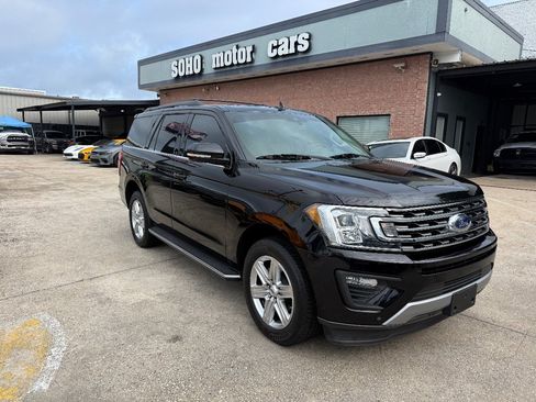 Used 2019 Ford Expedition XLT w/ Equipment Group 202A RWD image 2