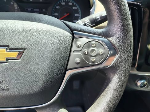 Used 2022 Chevrolet Traverse LS AWD/4WD image 15