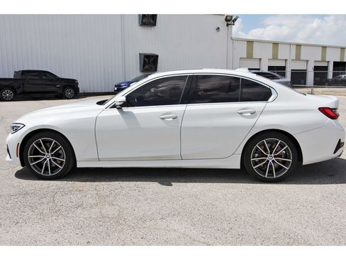 Used 2021 BMW 330i Sedan w/ Convenience Package image 4