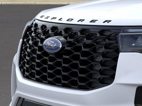 New 2026 Ford Explorer ST-Line w/ ST-Line Street Pack image 17