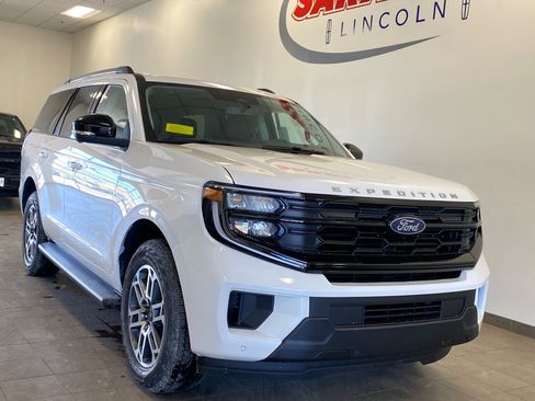 New 2026 Ford Expedition Active AWD/4WD image 2