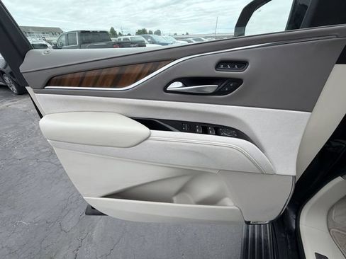 Certified 2024 Cadillac Escalade Sport Platinum AWD/4WD image 24