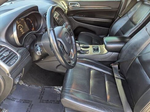 Used 2019 Jeep Grand Cherokee Limited image 18