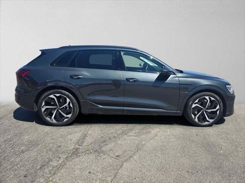Used 2024 Audi Q8 e-tron Premium Plus w/ Premium Plus Package AWD/4WD image 2