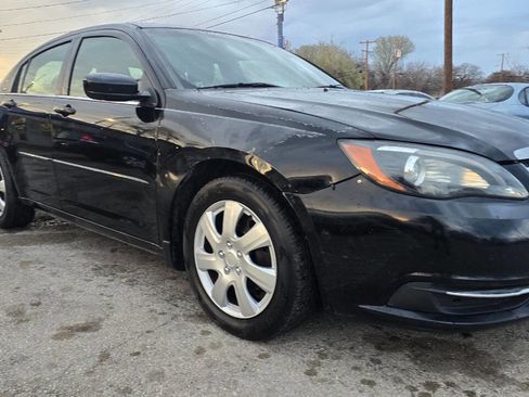Used 2012 Chrysler 200 LX image 5