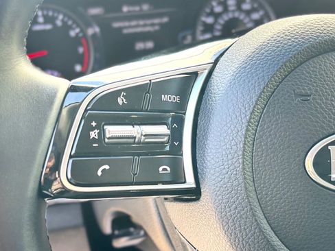 Used 2021 Kia Seltos SX image 29