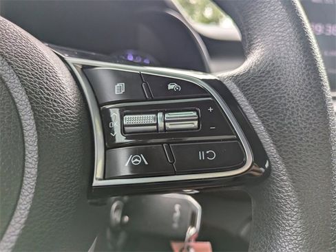 Used 2023 Kia Forte LXS w/ LXS Technology Package image 24