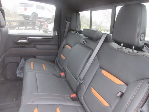 New 2026 GMC Sierra 2500 AT4 w/ AT4 Premium Plus Package image 15