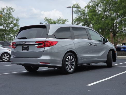 Certified 2024 Honda Odyssey EX-L image 20