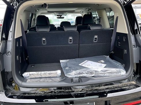 New 2026 INFINITI QX80 Luxe RWD image 45