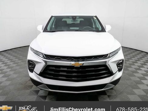 Used 2025 Chevrolet Blazer LT image 32