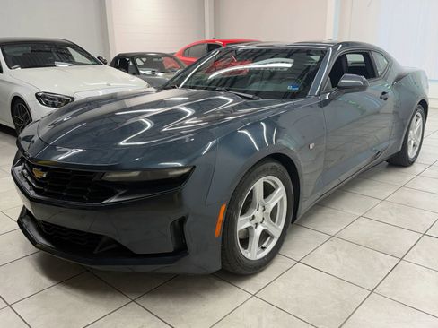 Used 2022 Chevrolet Camaro LT RWD image 3