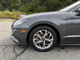 Used 2022 Hyundai Sonata SEL image 2