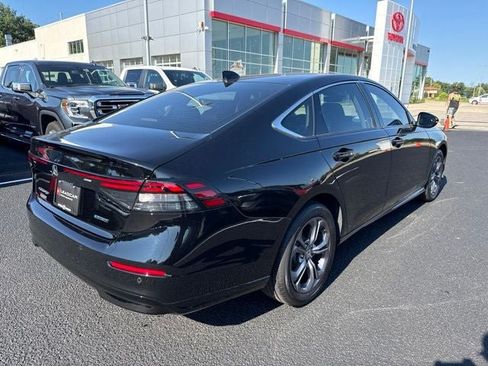 Used 2025 Honda Accord EX-L image 11
