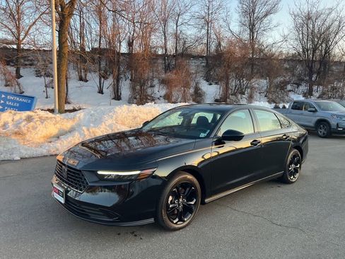 Used 2025 Honda Accord SE image 38