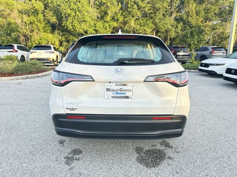 Used 2024 Honda HR-V LX image 5