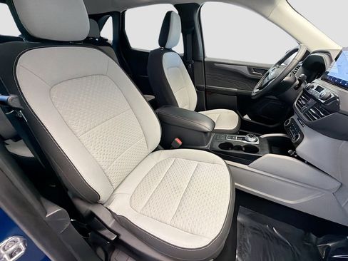 Used 2023 Ford Escape Active w/ Cold Weather Package image 15