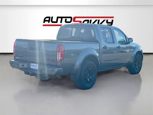 Used 2020 Nissan Frontier SV w/ Midnight Edition Floor Mats image 7