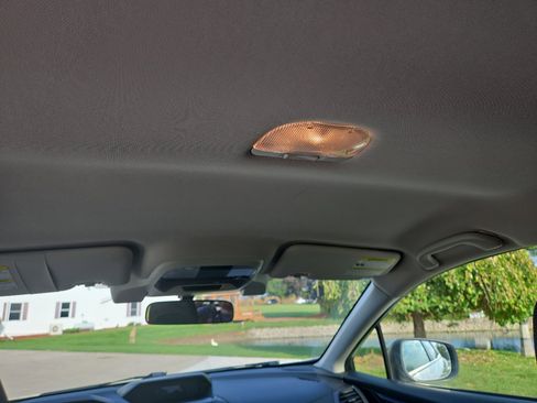 Used 2022 Subaru Crosstrek 2.0i image 16