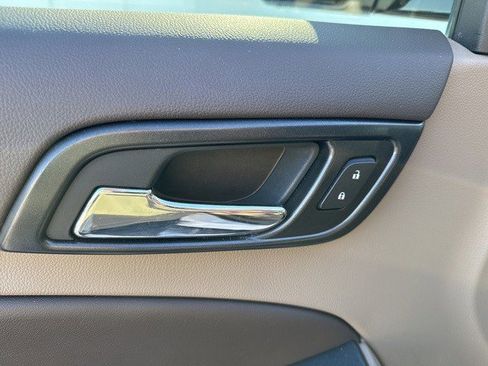 Used 2020 Chevrolet Tahoe LT image 18