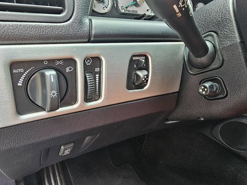 Used 2003 Ford Thunderbird RWD image 14