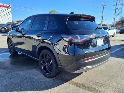 Certified 2024 Honda HR-V Sport image 3