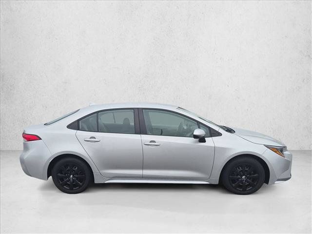 Used 2024 Toyota Corolla LE FWD image 4