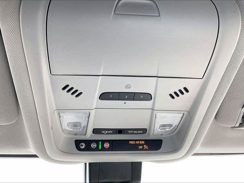 Used 2024 GMC Terrain SLT AWD/4WD image 37