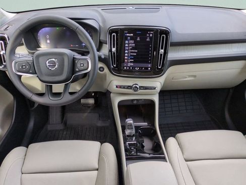 New 2025 Volvo XC40 B5 Plus w/ Protection Package Premier AWD/4WD image 11