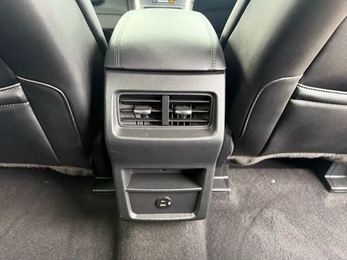 Used 2022 Ford Edge SEL image 23