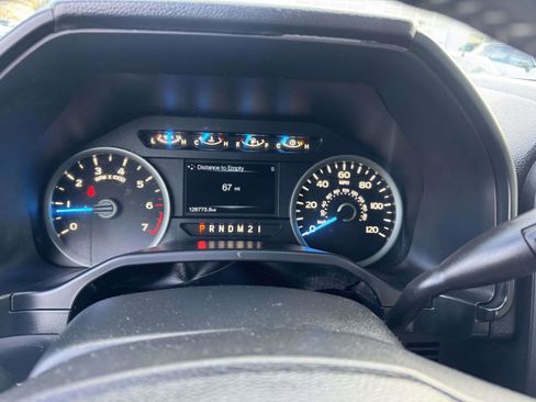 Used 2015 Ford F150 XLT w/ Equipment Group 302A Luxury image 26