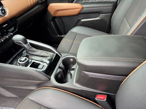 Certified 2025 GMC Canyon AT4 AWD/4WD image 24